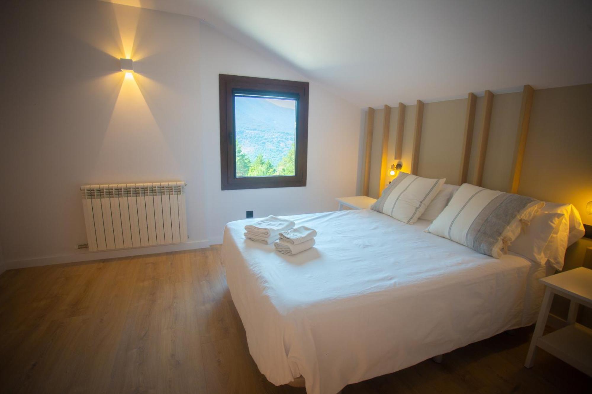 L'Indret Del Pedraforca Adults Only Ξενοδοχείο Saldés Εξωτερικό φωτογραφία